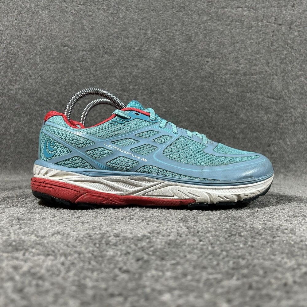 Topo Athletic Ultrafly 2 Women’s Size 8 Ice Blue Blue Running Shoes Used